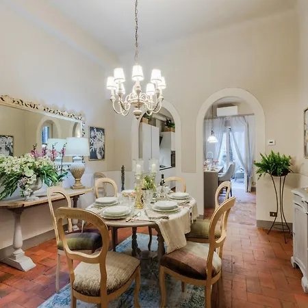 Panoramic Living In The Heart Of Apartment *