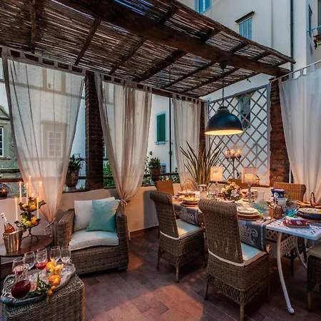 Panoramic Living In The Heart Of Lucca